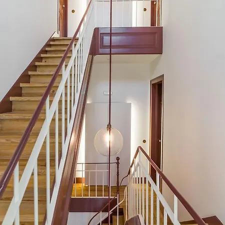 Cardal Deluxe Lisbon